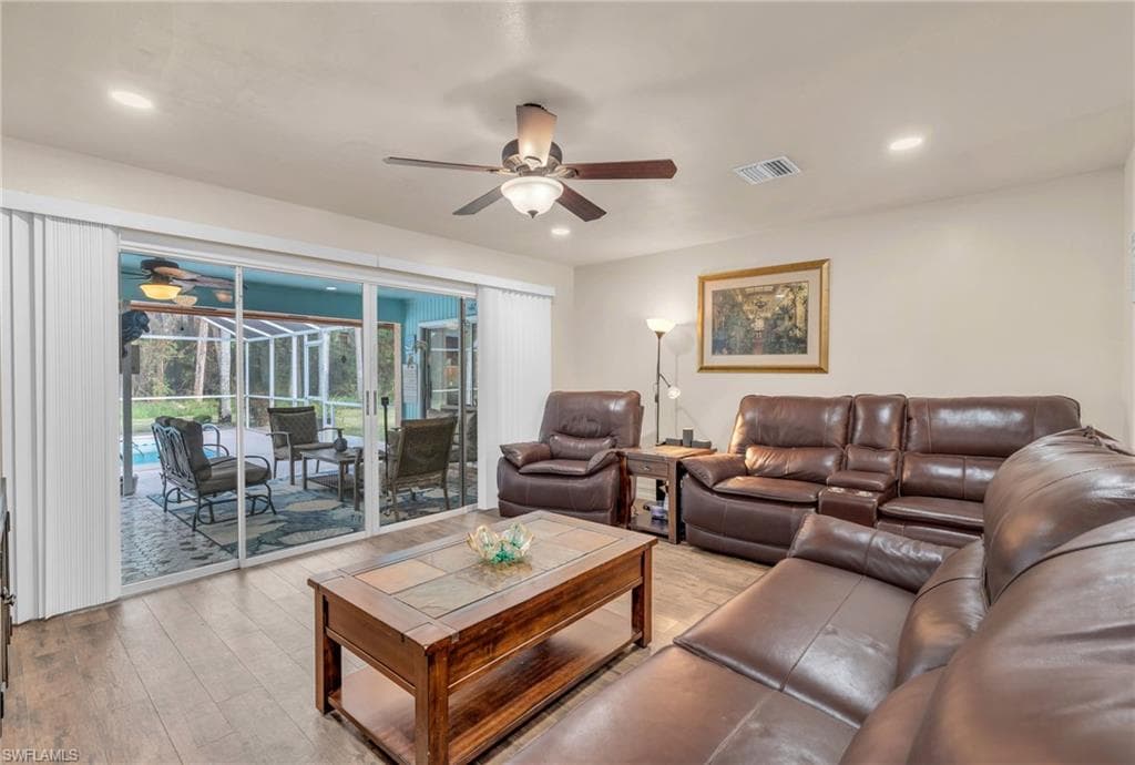 4240 Perth Ct, North Fort Myers, FL 33903-7