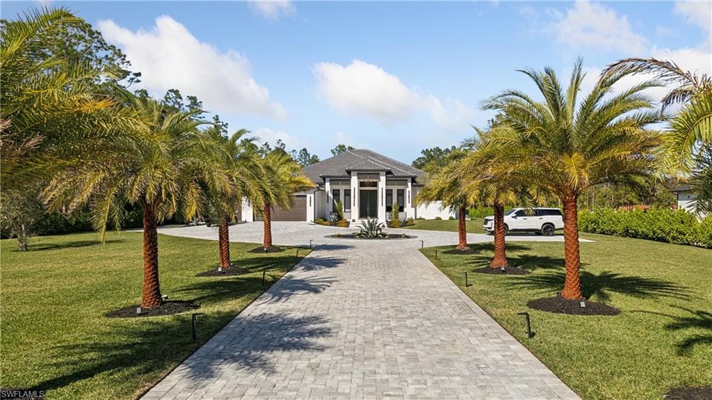 467 20th Ave NE, Naples, FL 34120-43