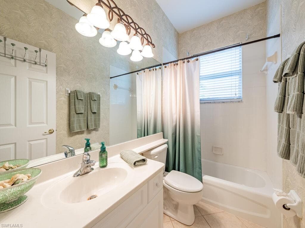 8300 Laurel Lakes Blvd, Naples, FL 34119-14