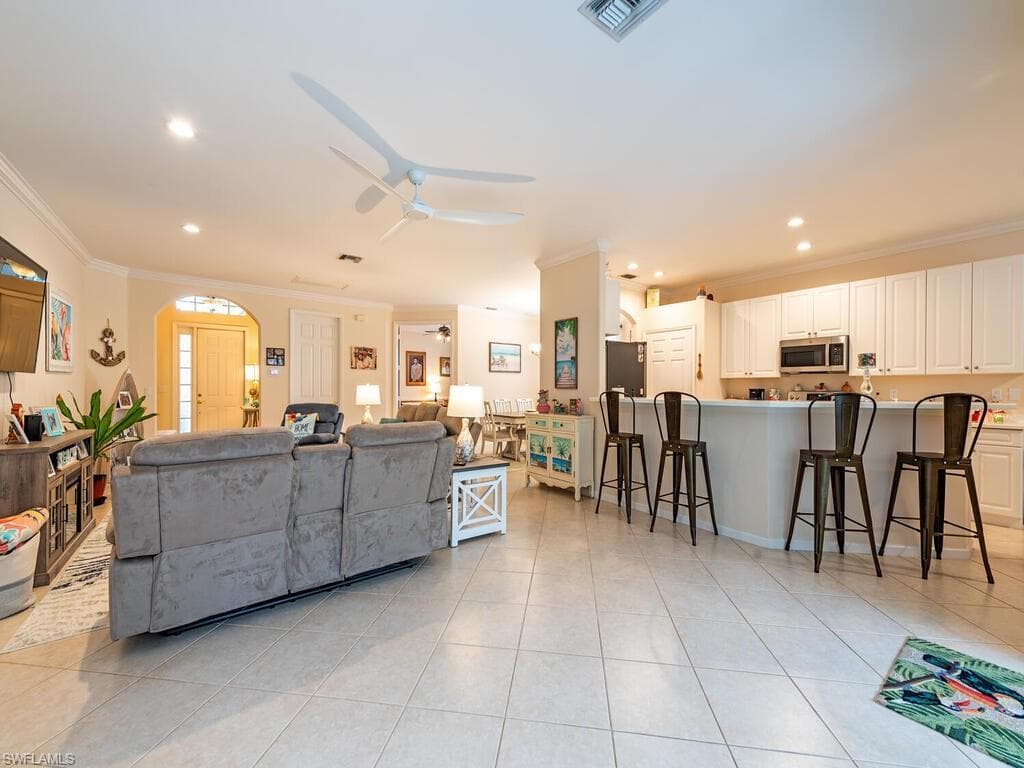 8300 Laurel Lakes Blvd, Naples, FL 34119-5