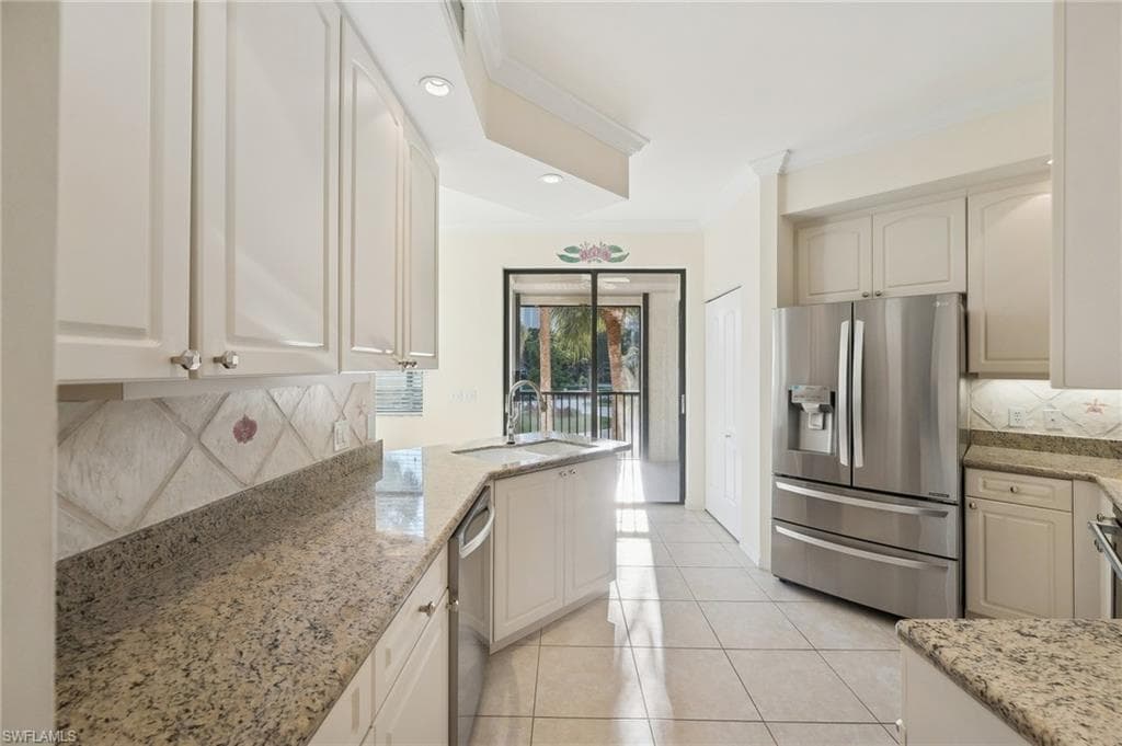 7024 Pelican Bay Blvd F101, Naples, FL 34108-16