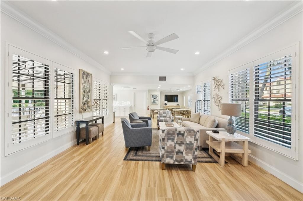 7024 Pelican Bay Blvd F101, Naples, FL 34108-25