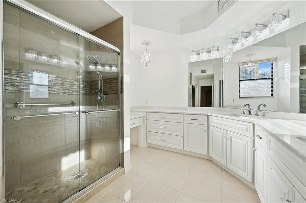 7024 Pelican Bay Blvd F101, Naples, FL 34108-7