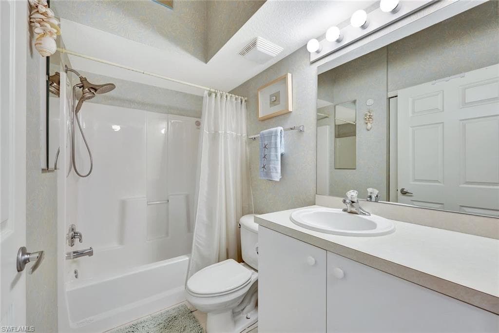 9680 Rosewood Pointe Ter 201, Bonita Springs, FL 34135-18