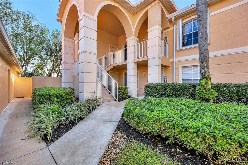 9680 Rosewood Pointe Ter 201, Bonita Springs, FL 34135-6