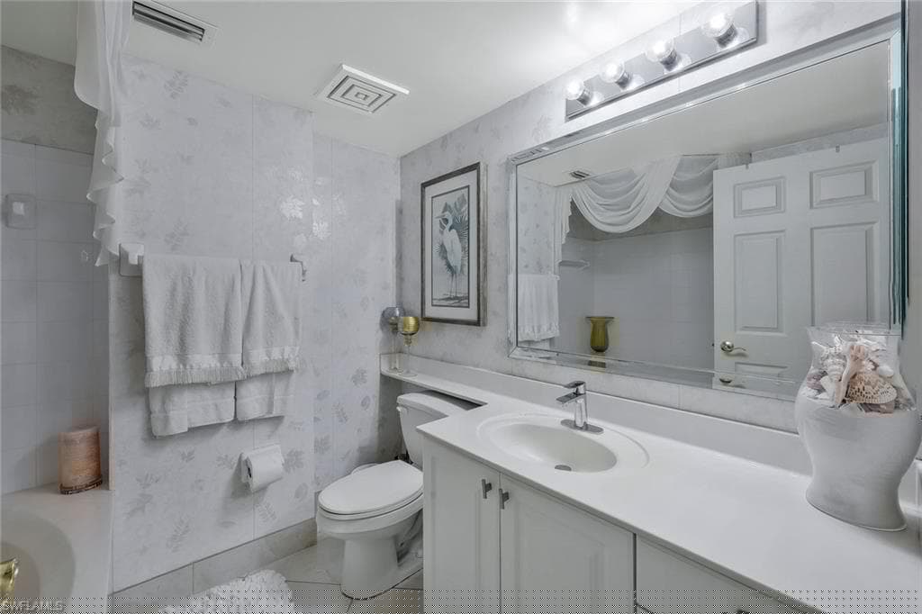 1020 Collier Blvd 203, Marco Island, FL 34145-23