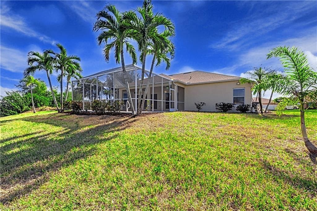 831 5th Ter, Cape Coral, FL 33991-35
