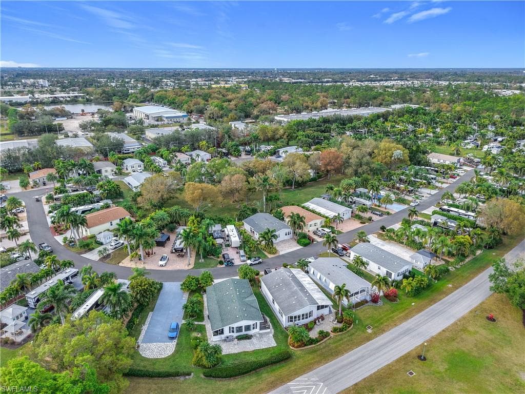 10047 Parkwood Dr. B51, Fort Myers, FL 33905-10