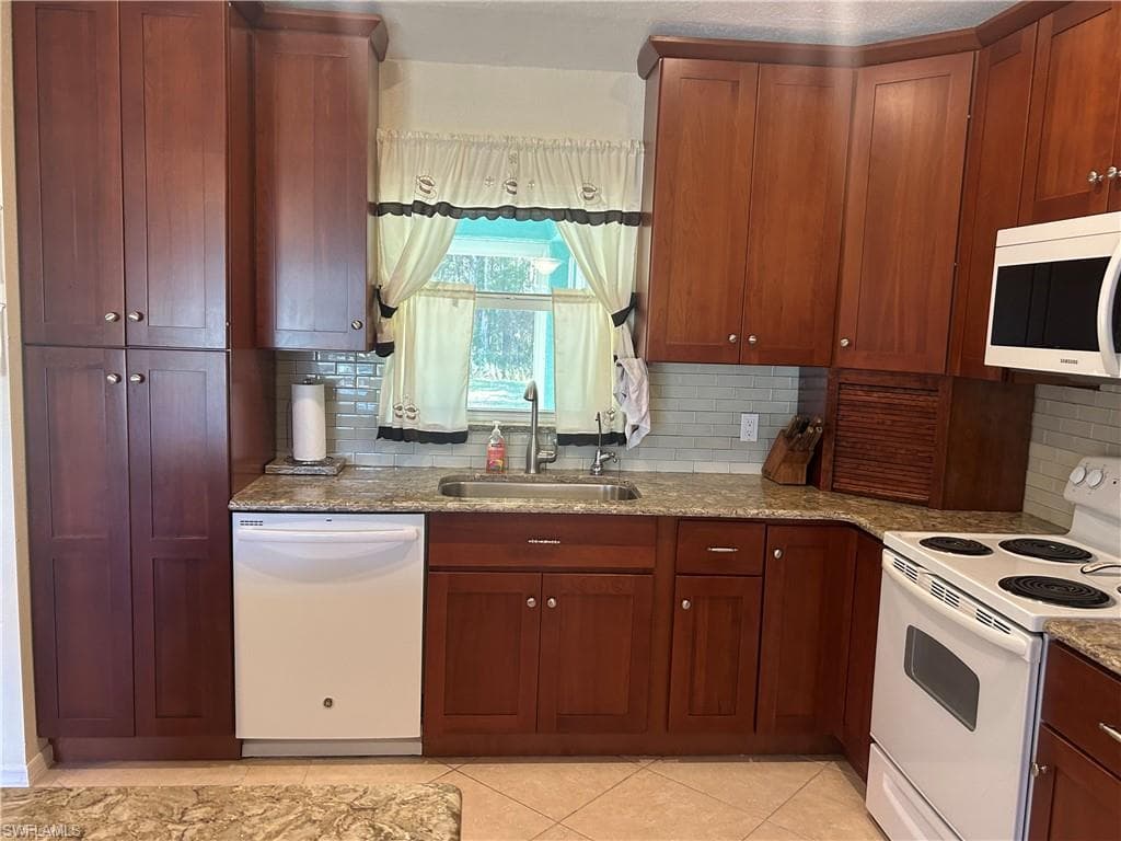 23465 Olde Meadowbrook Cir, Estero, Fl 34134-3