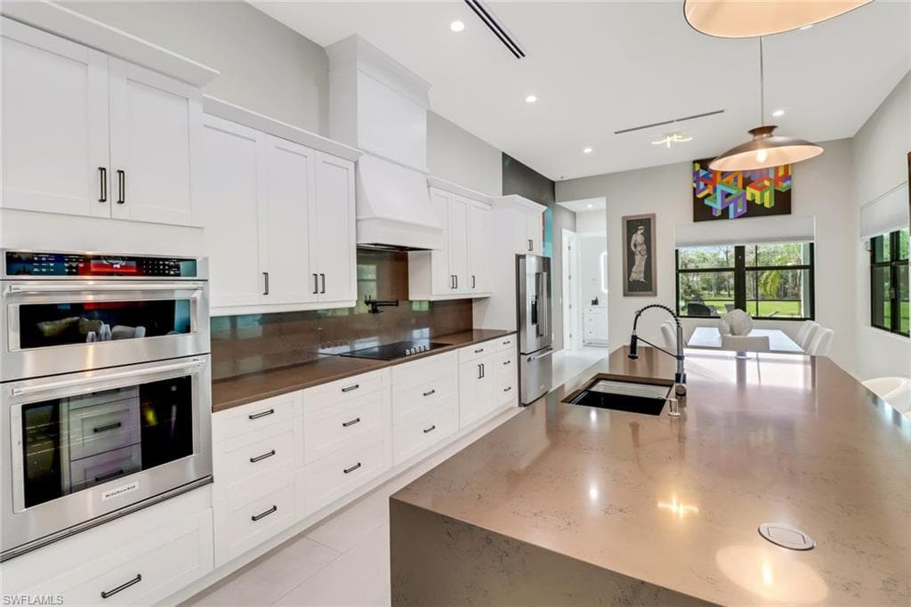 653 23rd St SW, Naples, FL 34117-14
