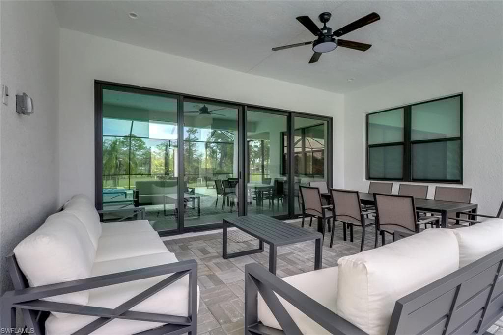 653 23rd St SW, Naples, FL 34117-34