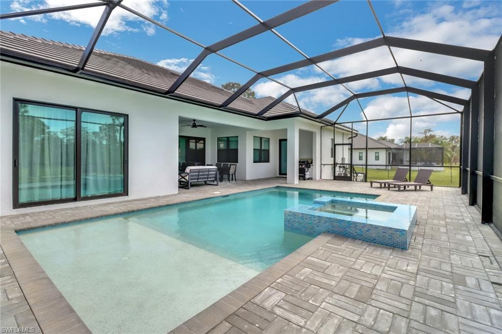 653 23rd St SW, Naples, FL 34117-35