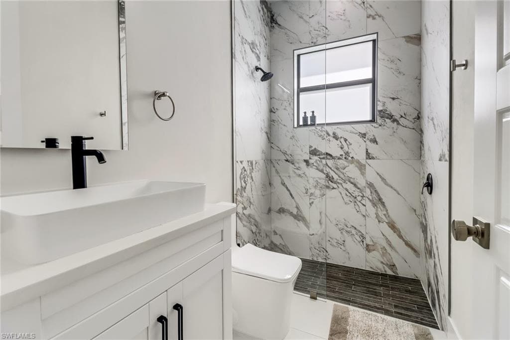 653 23rd St SW, Naples, FL 34117-48