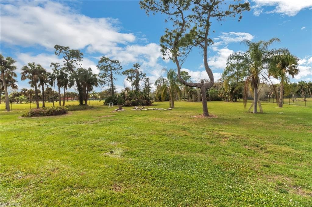 653 23rd St SW, Naples, FL 34117-49