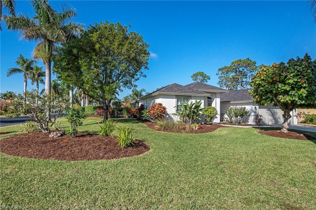 1015 Tivoli Ln, Naples, FL 34104-34