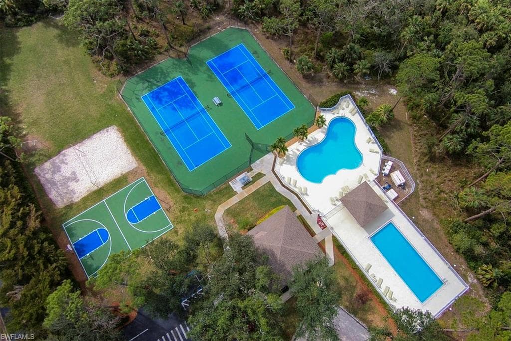 1015 Tivoli Ln, Naples, FL 34104-42