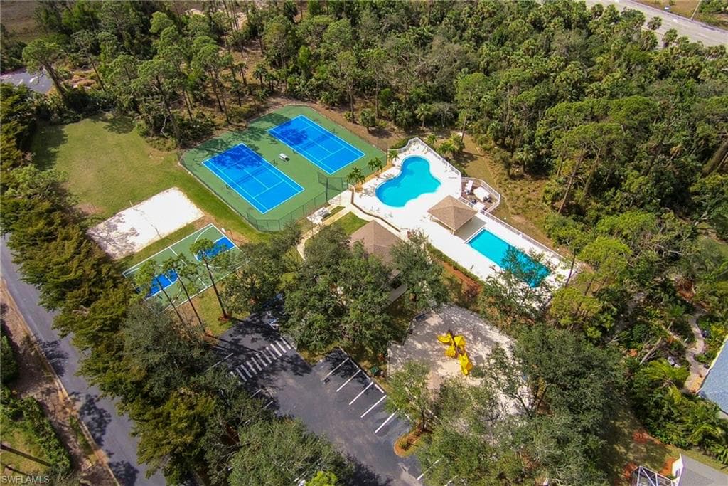 1015 Tivoli Ln, Naples, FL 34104-43