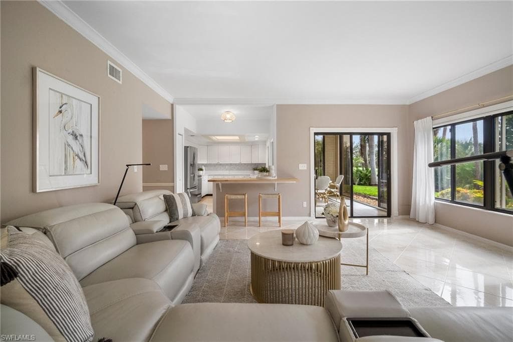 6760 Pelican Bay Blvd 312, Naples, FL 34108-10