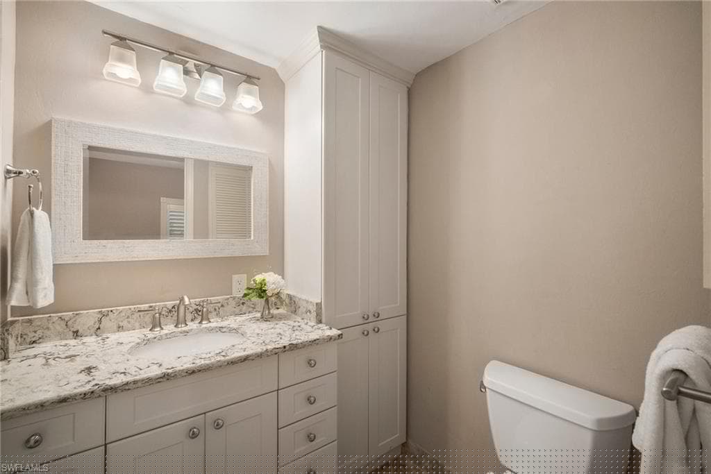 6760 Pelican Bay Blvd 312, Naples, FL 34108-14