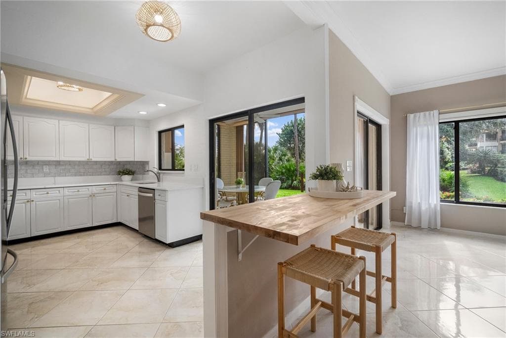 6760 Pelican Bay Blvd 312, Naples, FL 34108-25