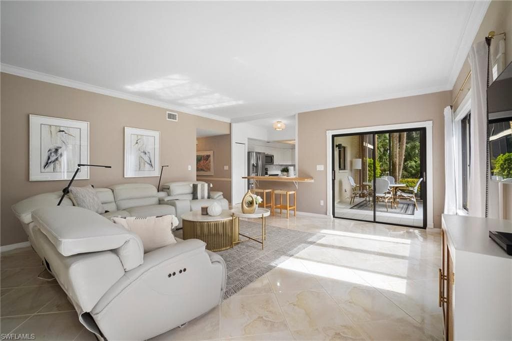 6760 Pelican Bay Blvd 312, Naples, FL 34108-8