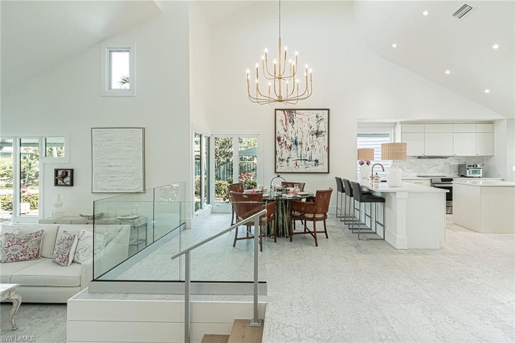 643 Bridgeway Ln, Naples, FL 34108-8