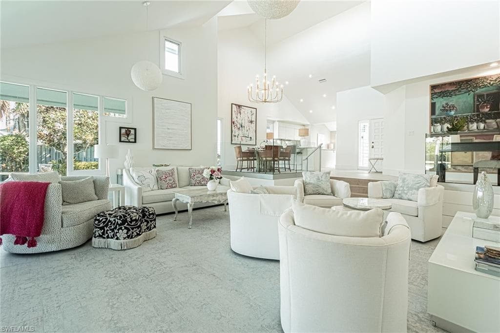 643 Bridgeway Ln, Naples, FL 34108-18