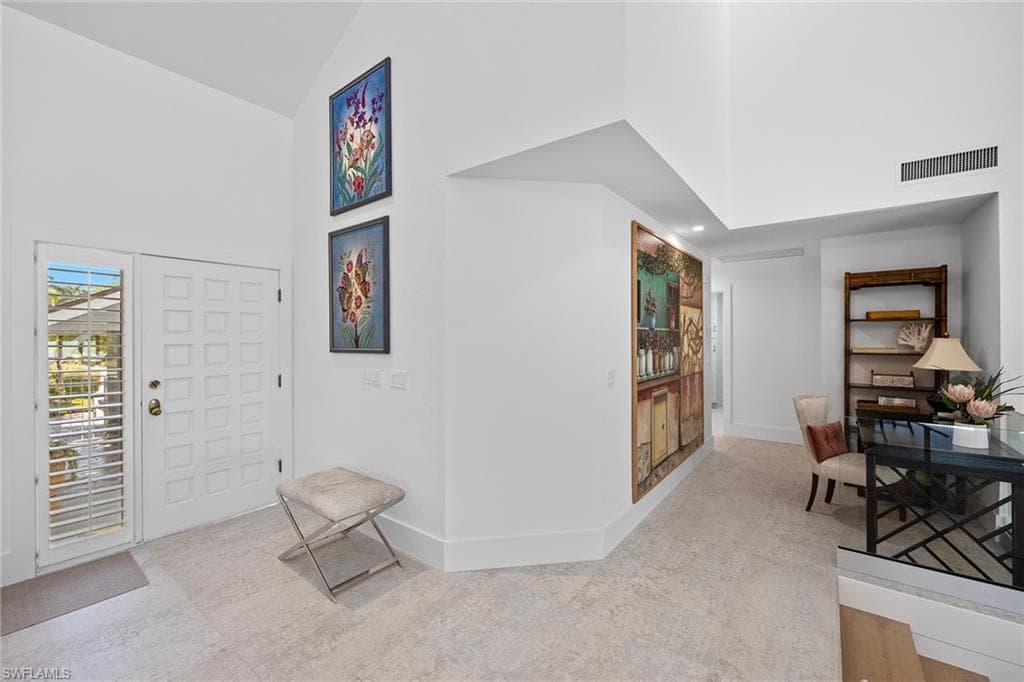 643 Bridgeway Ln, Naples, FL 34108-6