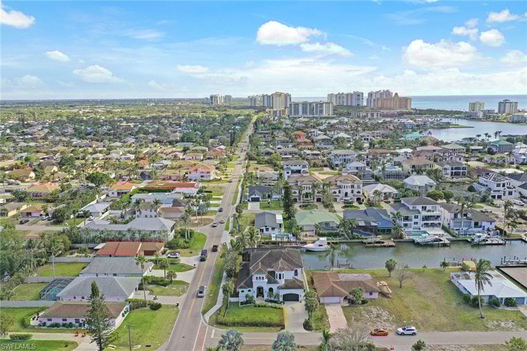 494 Seagull Ave, Naples, FL 34108-33
