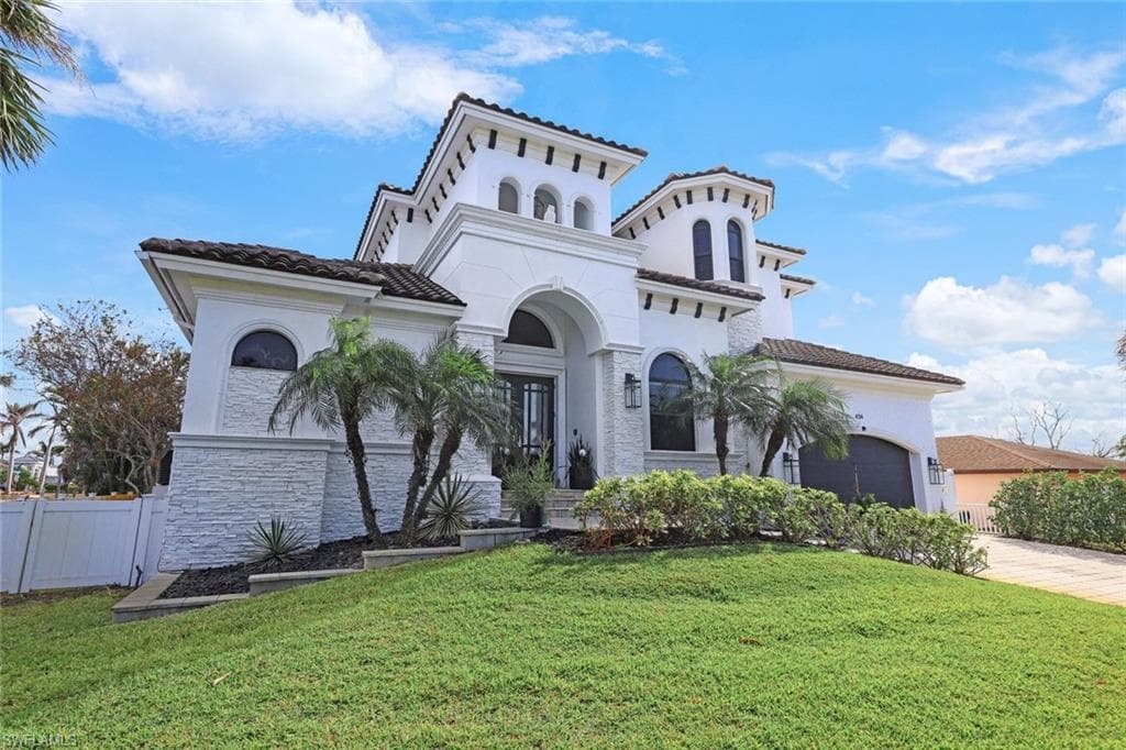 494 Seagull Ave, Naples, FL 34108-35