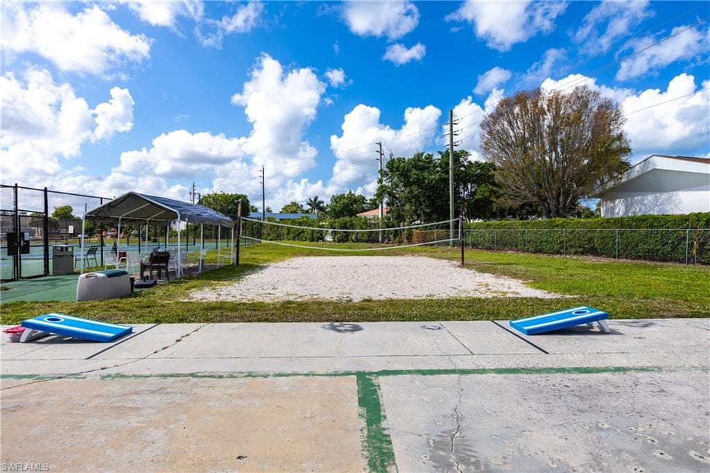 600 Neapolitan Way 352, Naples, FL 34103-40