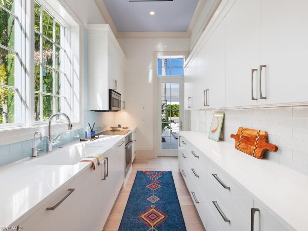 565 Anchor Rode Dr, Naples, FL 34103-9