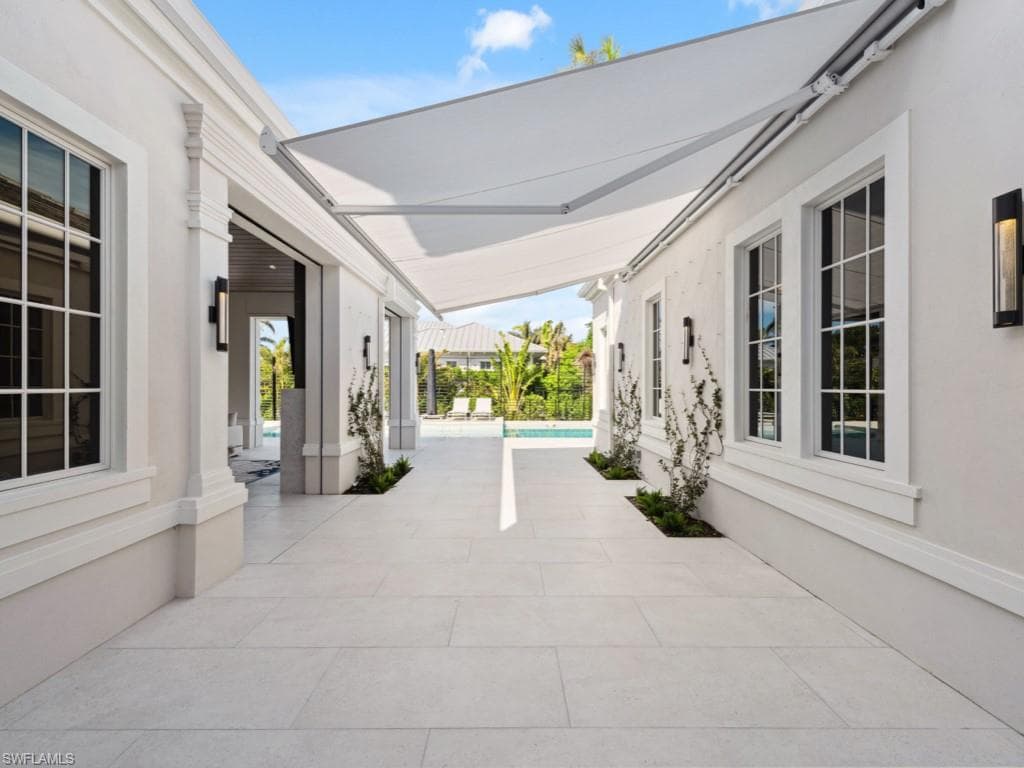 565 Anchor Rode Dr, Naples, FL 34103-32