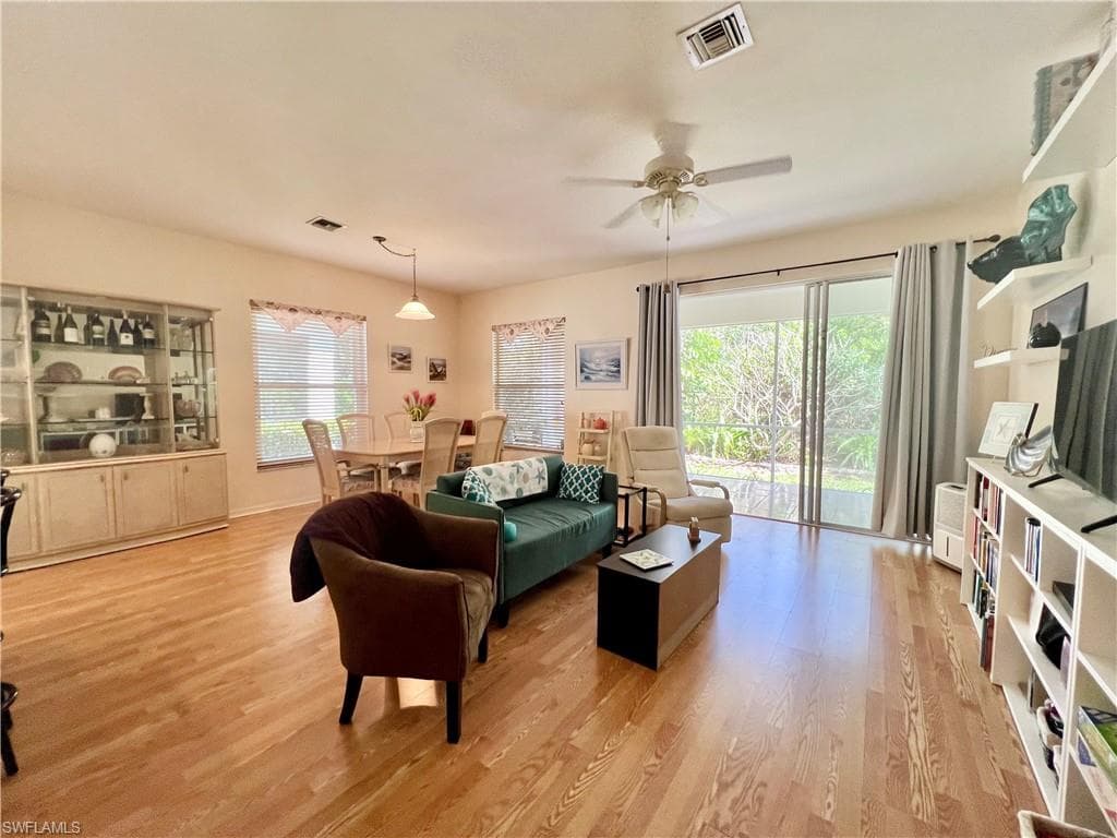 443 Crossfield Cir 74, Naples, FL 34104-11