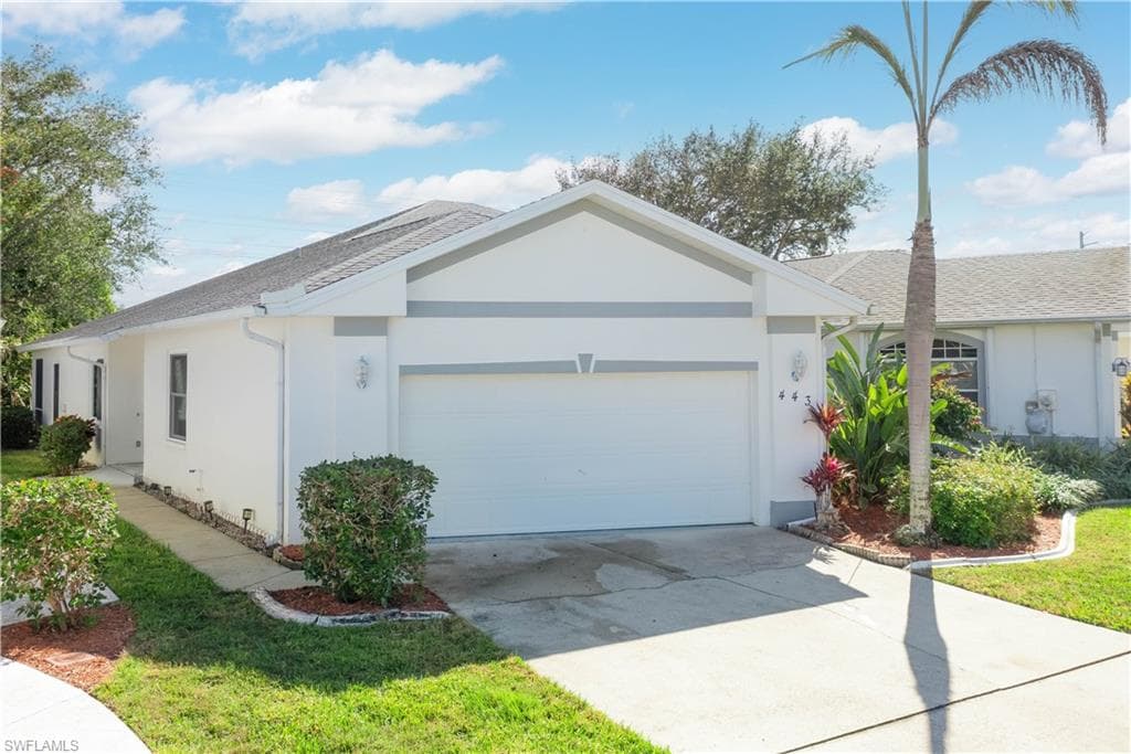 443 Crossfield Cir 74, Naples, FL 34104-3