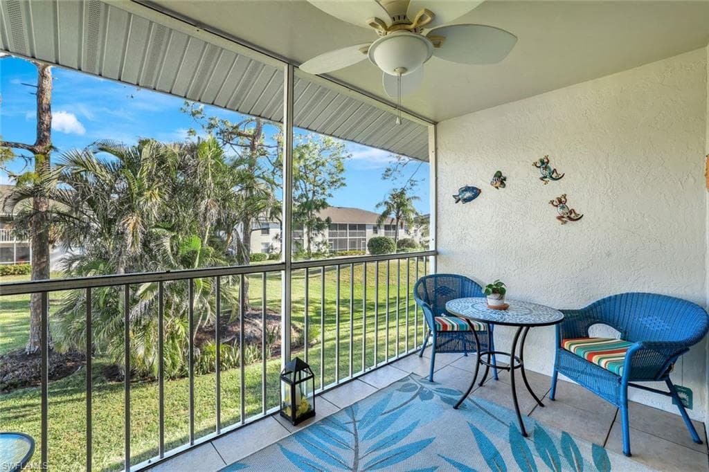 1336 Churchill Cir K202, Naples, FL 34116-19