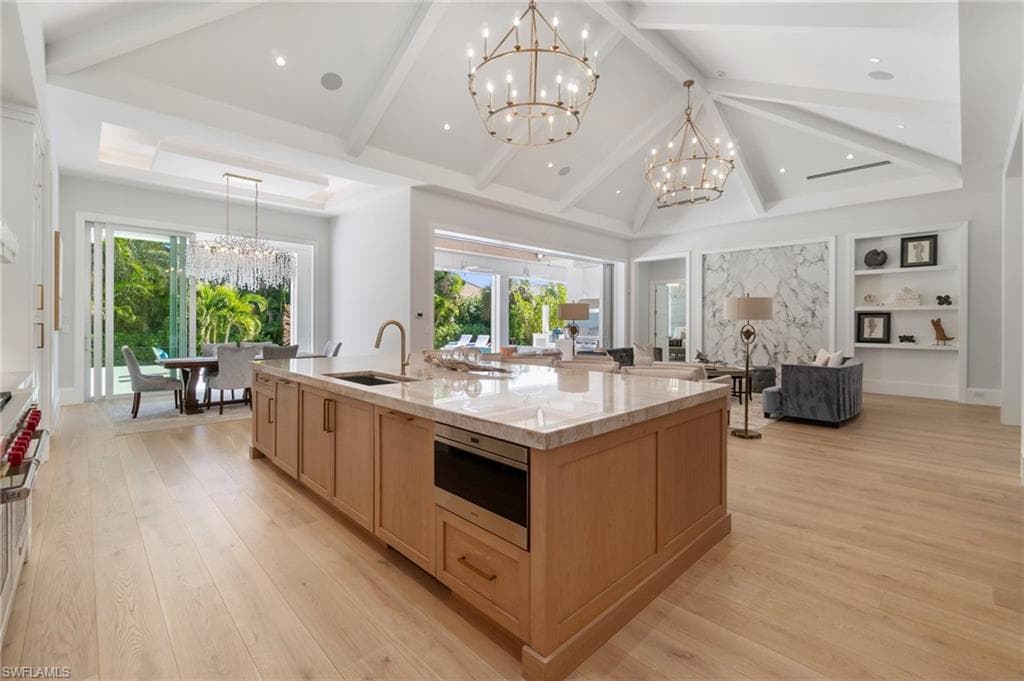 3290 Crayton Rd, Naples, FL 34103-13