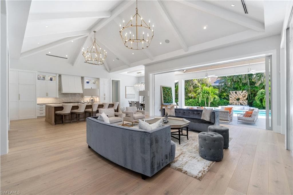 3290 Crayton Rd, Naples, FL 34103-7