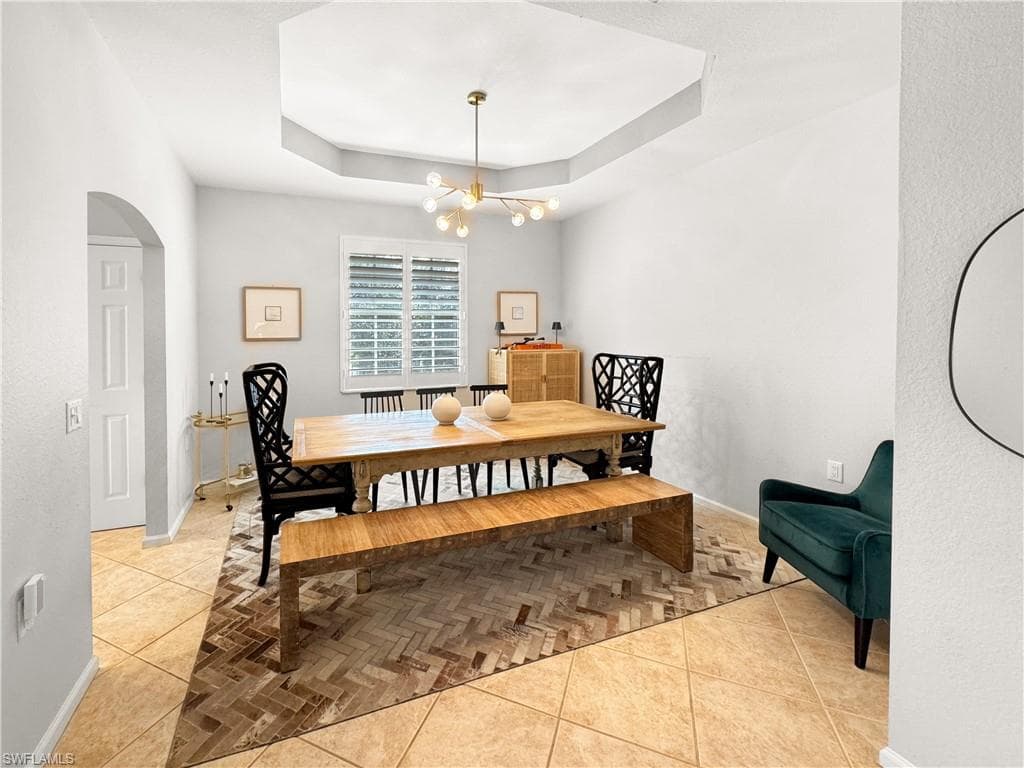 7134 Blue Juniper Ct 202, Naples, FL 34109-8