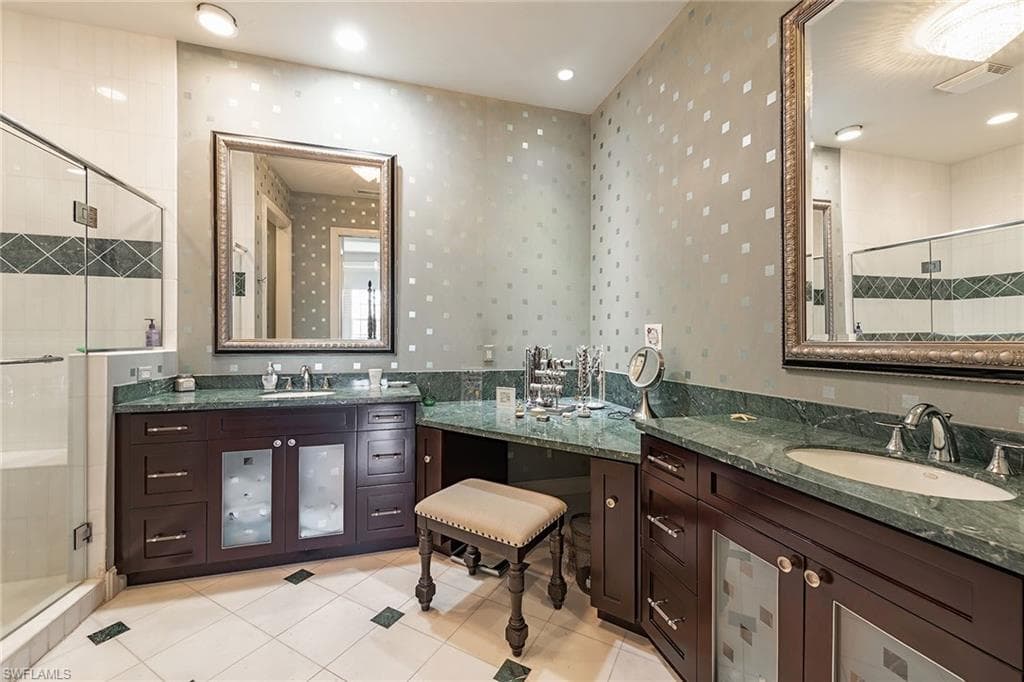5045 Blauvelt Way 201, Naples, FL 34105-10