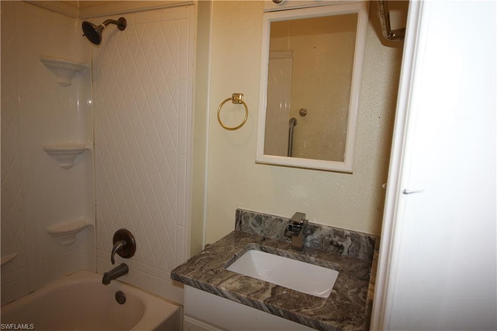 21100 Cypress Park Cir, Estero, FL 33928-10