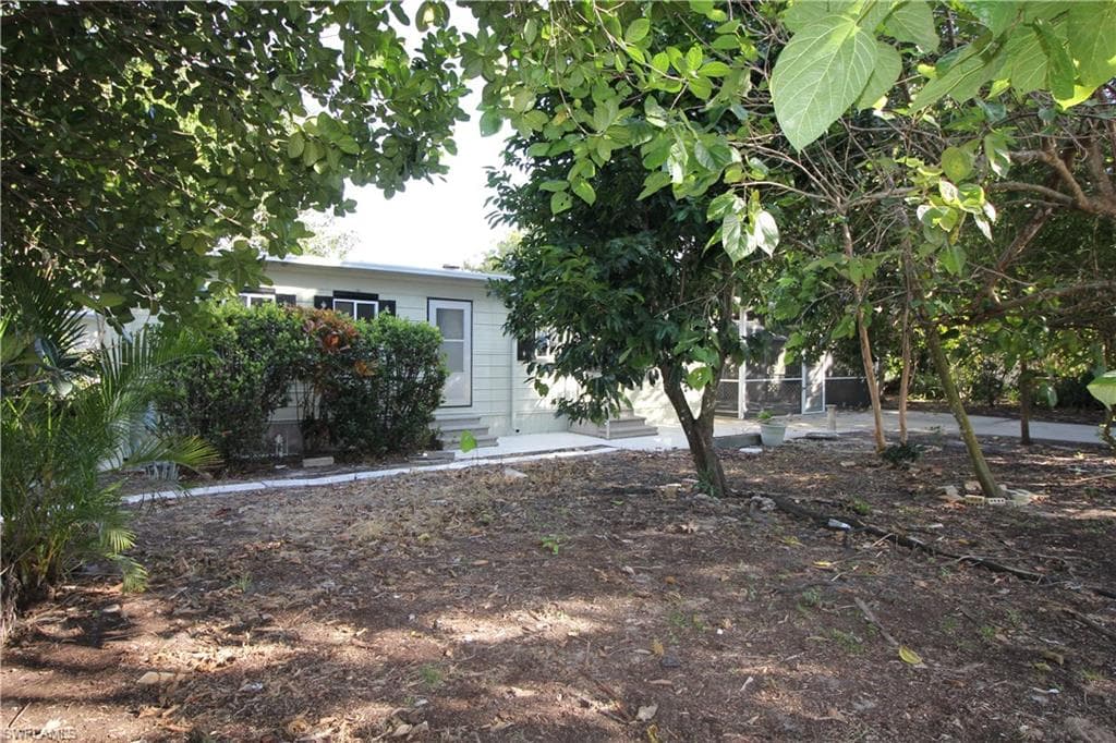 21100 Cypress Park Cir, Estero, FL 33928-3
