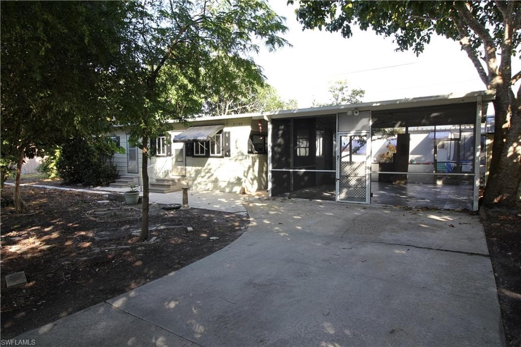 21100 Cypress Park Cir, Estero, FL 33928-4