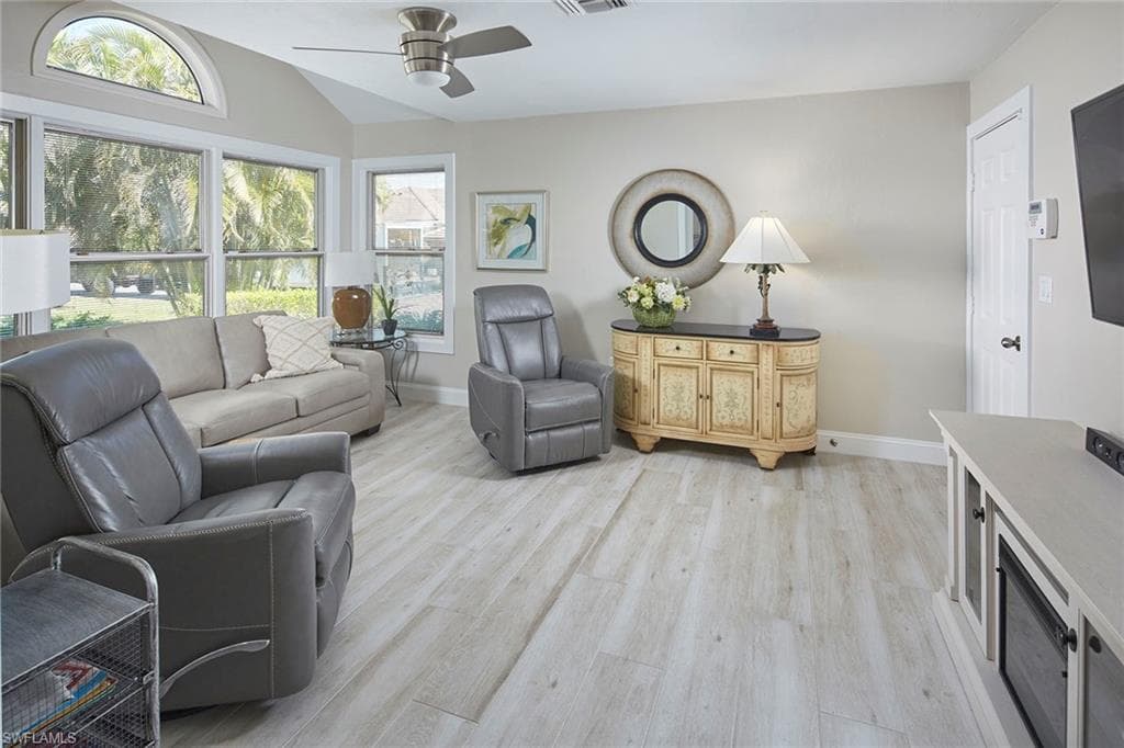 4062 Crayton Rd F5, Naples, FL 34103-13