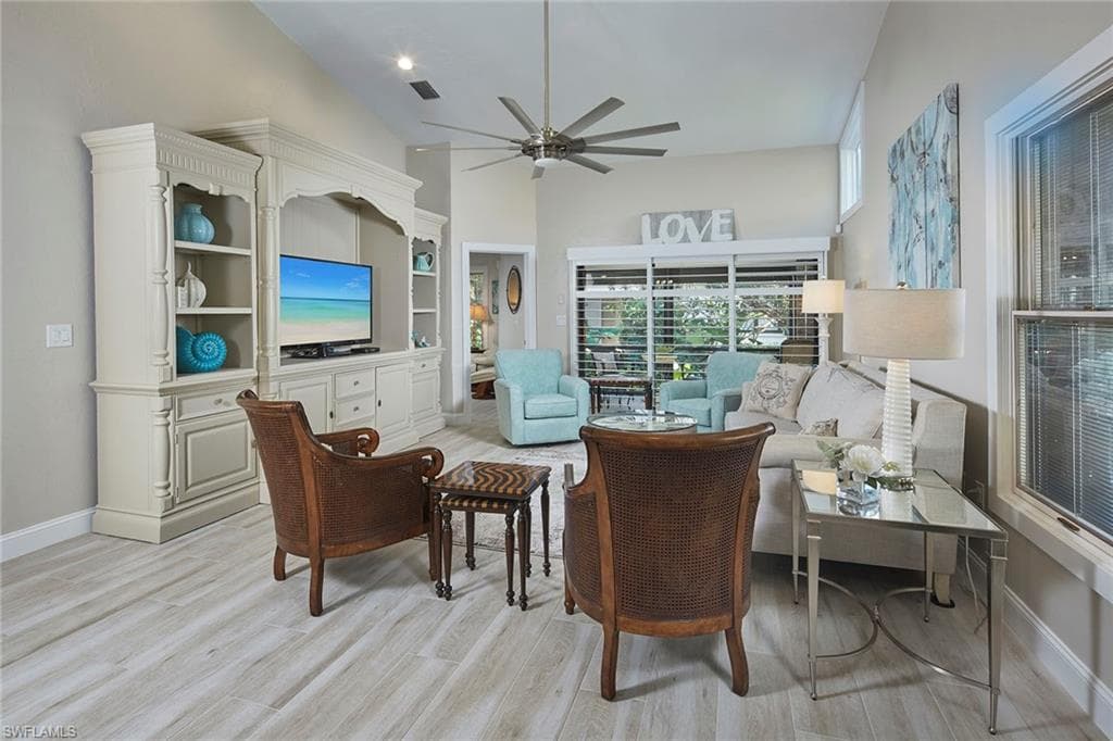 4062 Crayton Rd F5, Naples, FL 34103-3