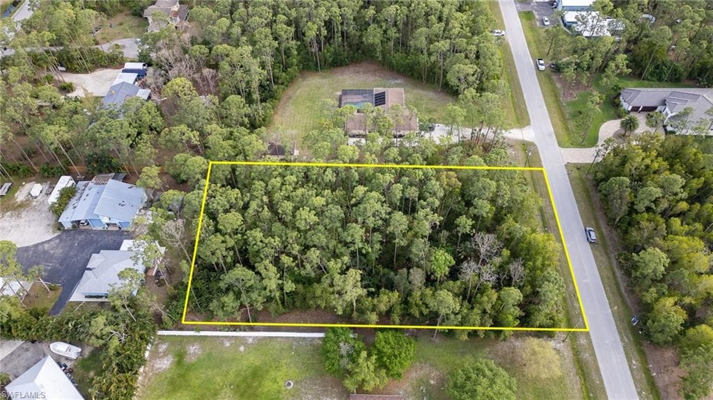 25421 Luci Dr, Bonita Springs, FL 34135-4