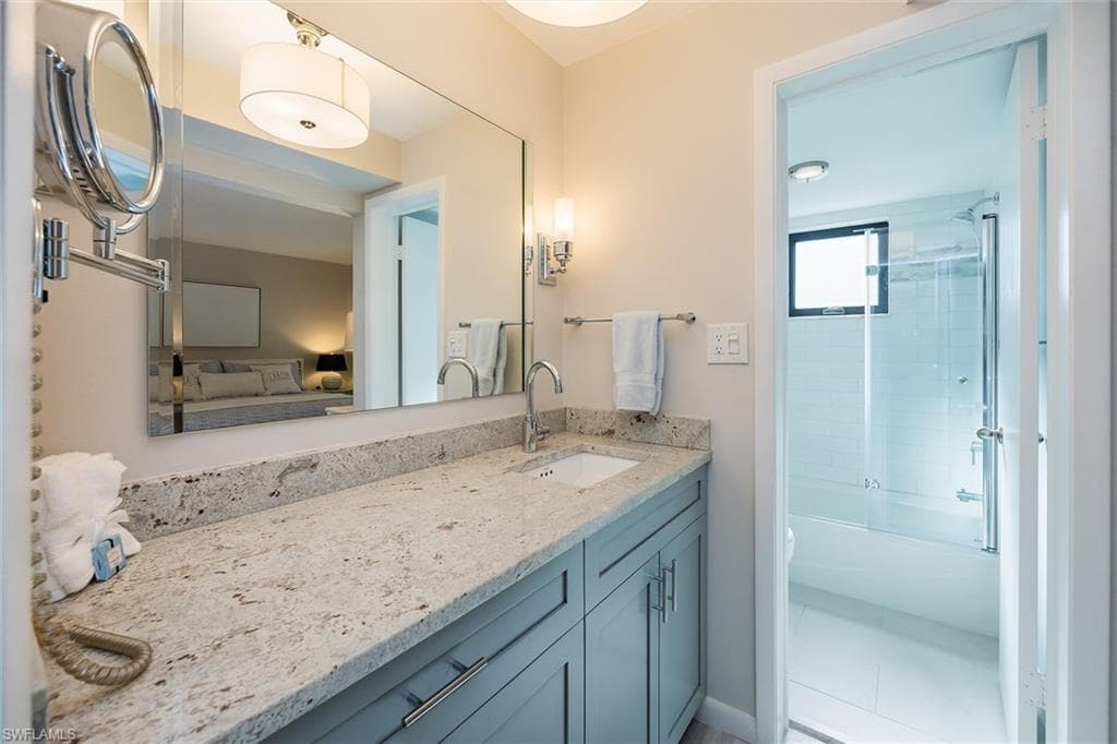 788 Park Shore Dr C17, Naples, FL 34103-13