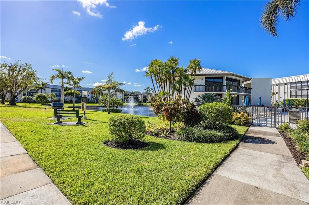 788 Park Shore Dr C17, Naples, FL 34103-29