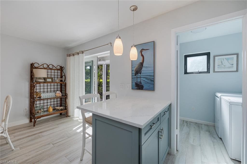 788 Park Shore Dr C17, Naples, FL 34103-6