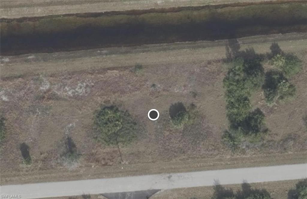 1139 Ermine St E, Lehigh Acres, FL 33974-3